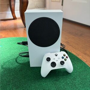 ✨SOLD✨Xbox Series S Console - White